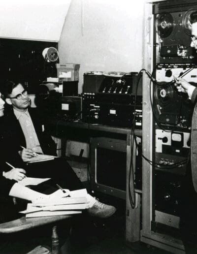 First Electronic Music Class taught by Lejaren Hiller at the Univ. of Illinois EMS (1958)