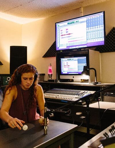34a. EMS student Mimi McParland in Studio B (2015)